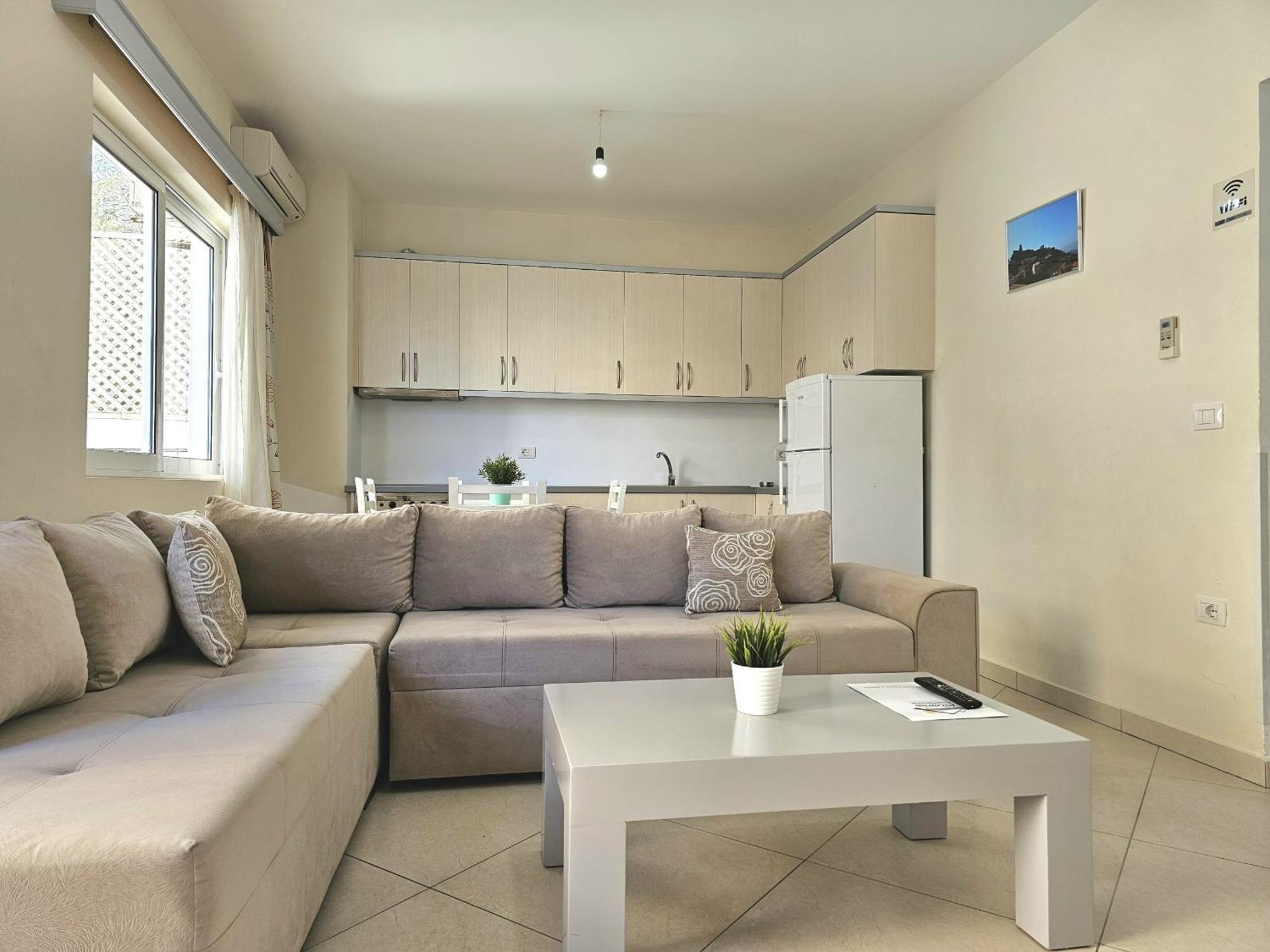 Happy Stay Eri Sarande Exterior photo